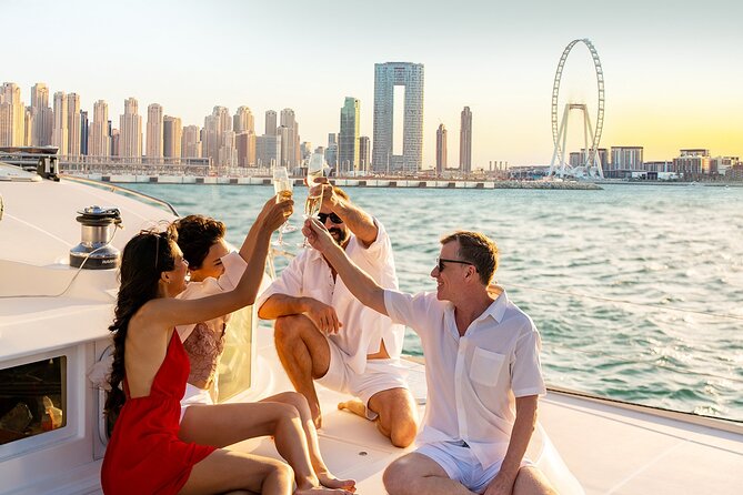 The Timeline: How to Time the "Question" — The Ultimate Romantic Dinner Proposal on a Yacht in Dubai