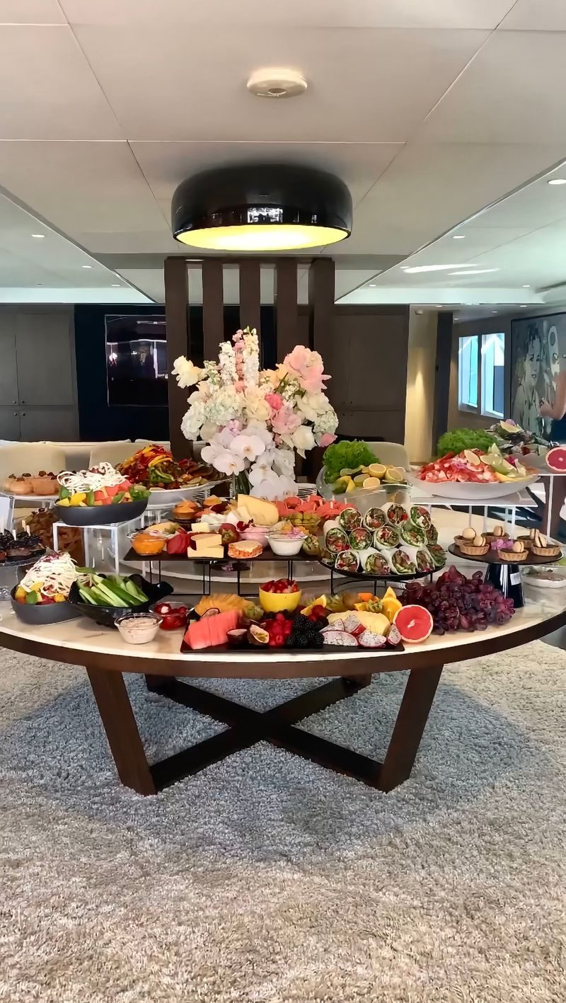 Top 5 Yacht Catering Menu Ideas to Elevate Your Dubai Charter