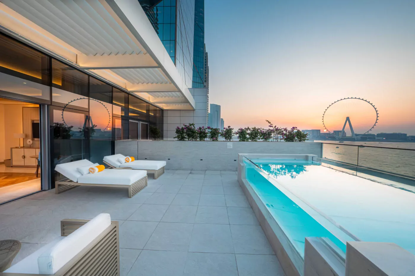 Cons — Best Places to Celebrate a Gender Reveal Party in Dubai