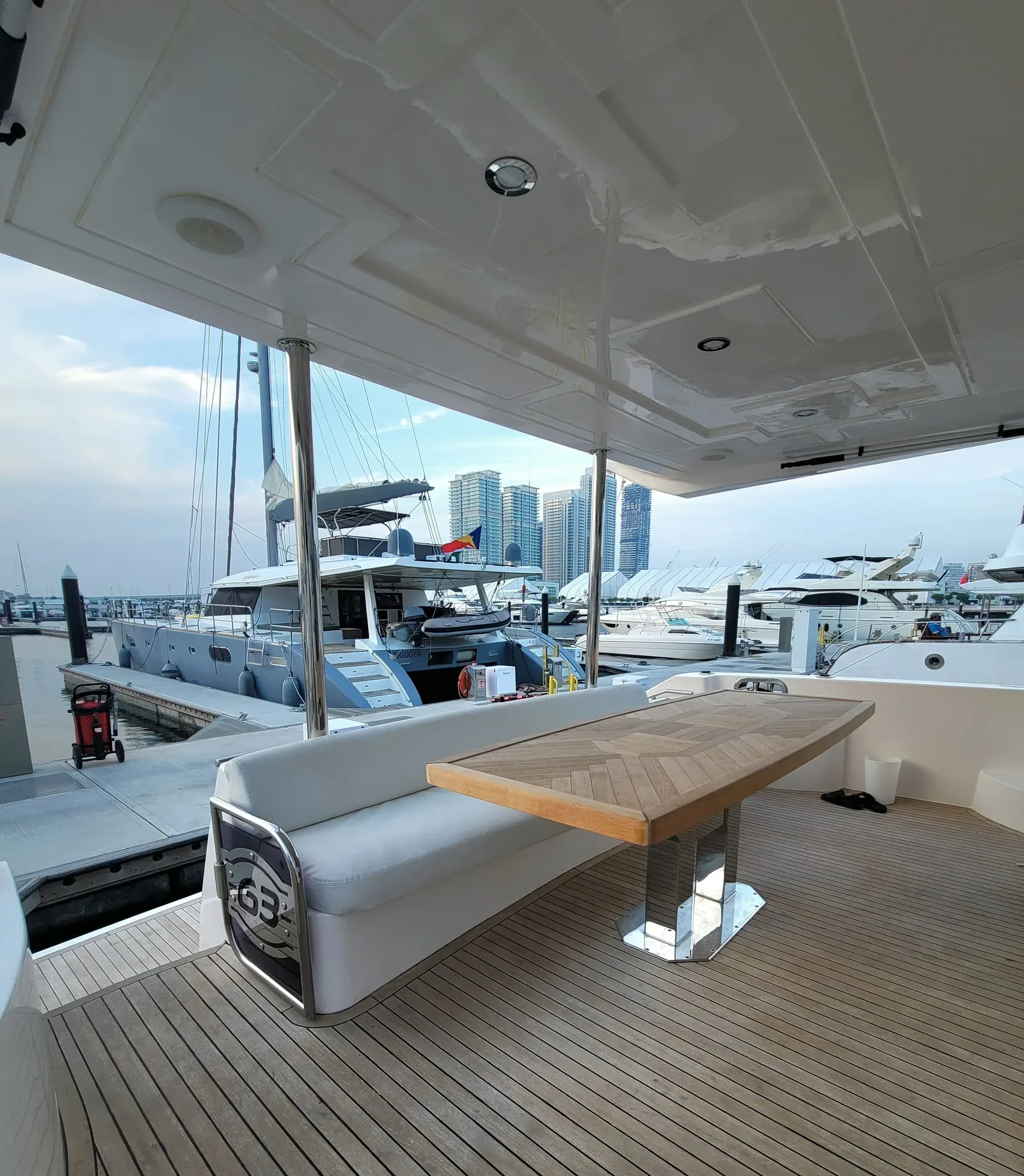 Yacht Majesty 63ft — photo 2