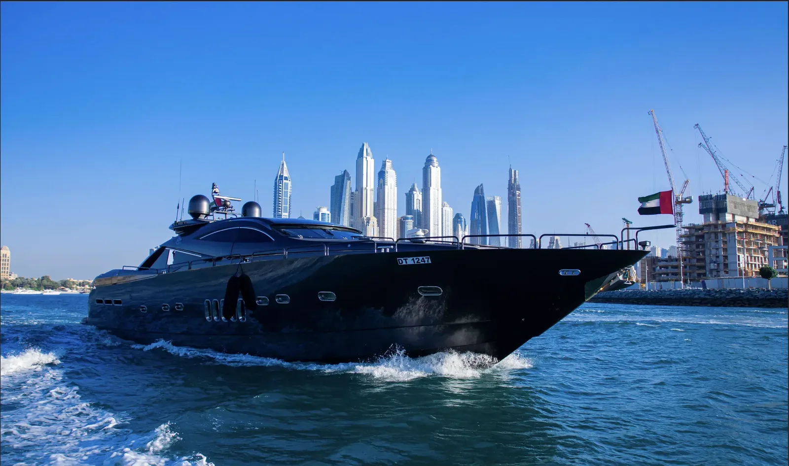 Yacht Predator 95 UD30 — photo 1