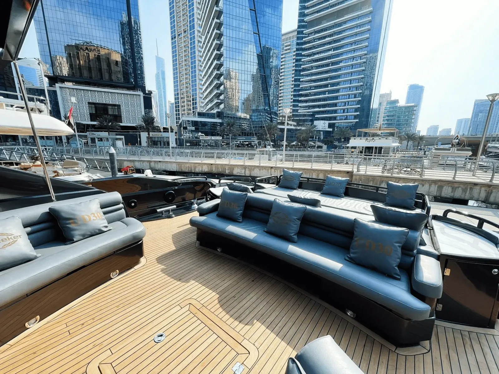 Yacht Predator 95 UD30 — photo 4