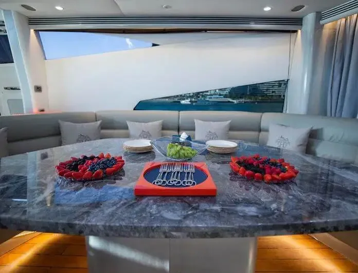Yacht Predator 95 UD30 — photo 8