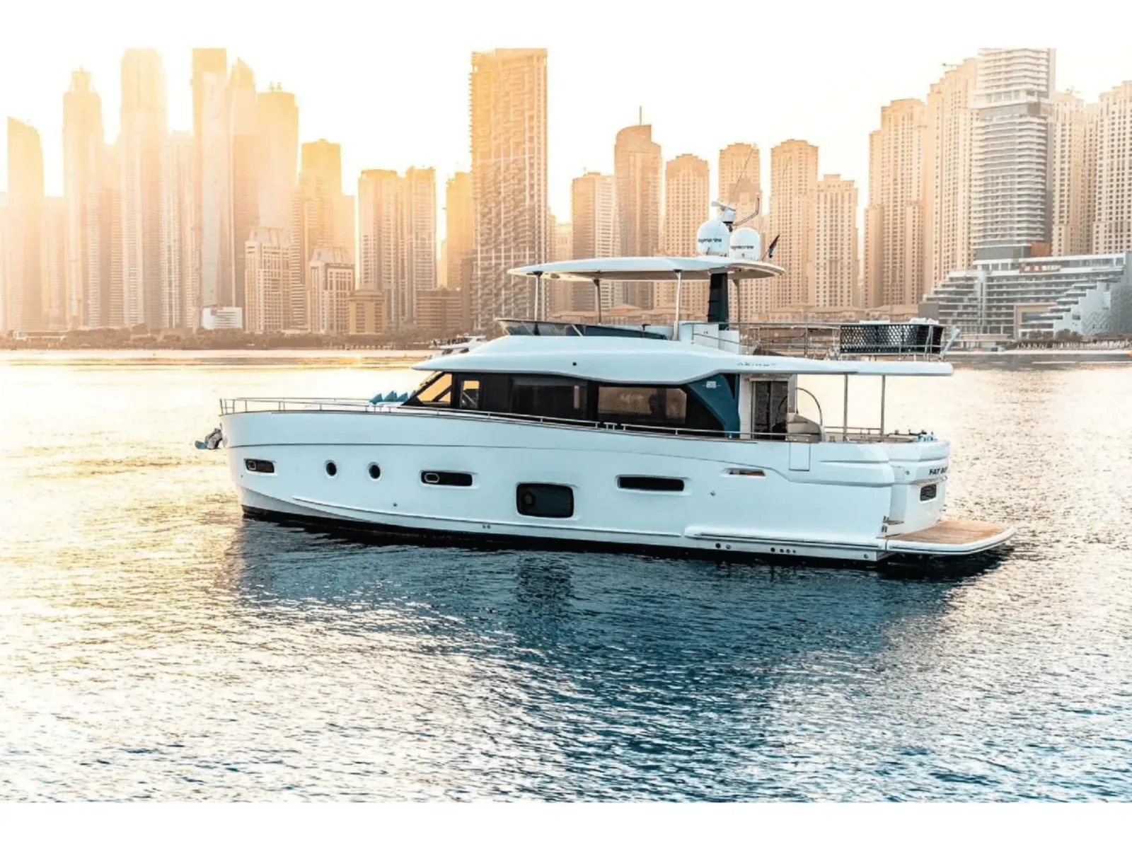 Yacht Azimut Magelano 66ft — photo 3