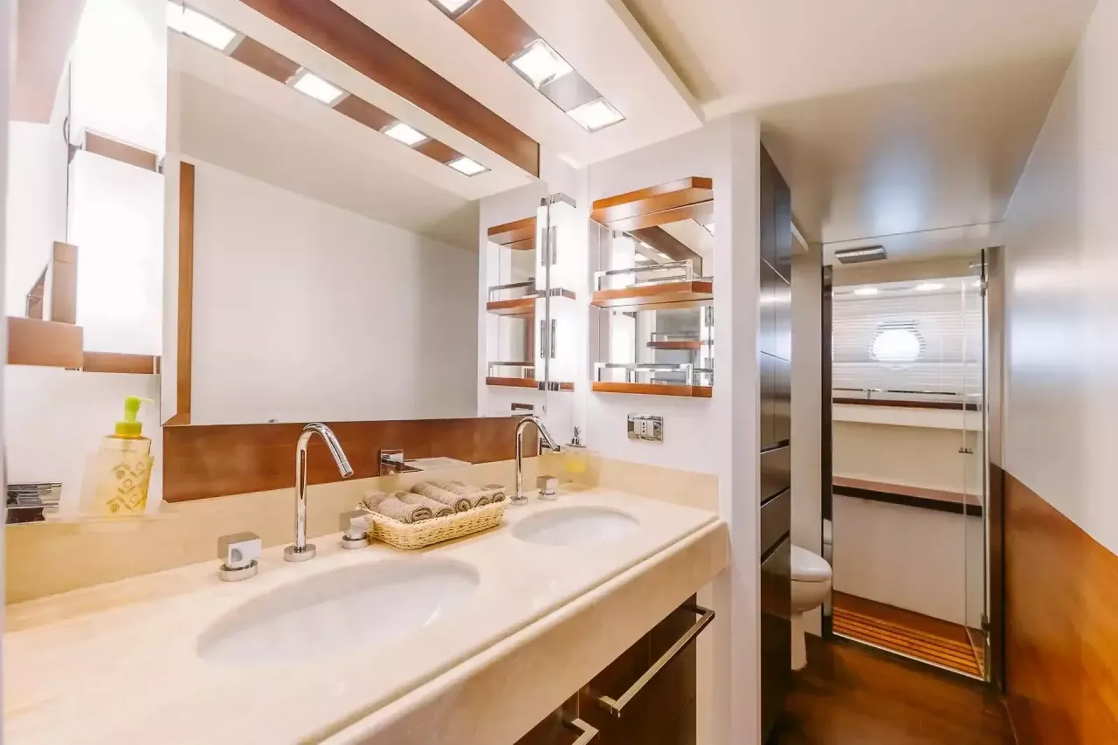 Yacht Azimut 75 Viktoria — photo 6