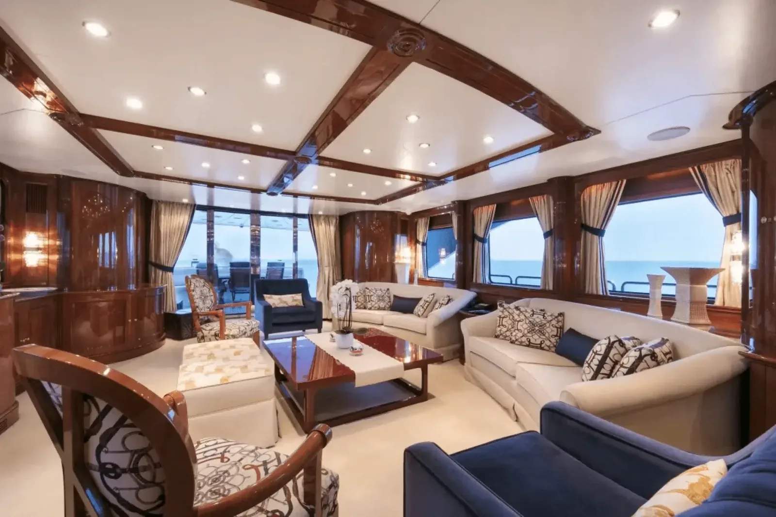 Yacht Benetti 114 DXB — photo 7