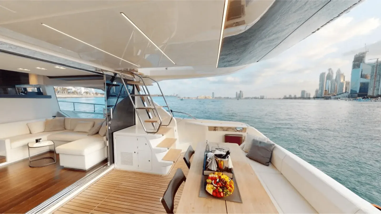 Yacht Ferretti 67 — photo 8