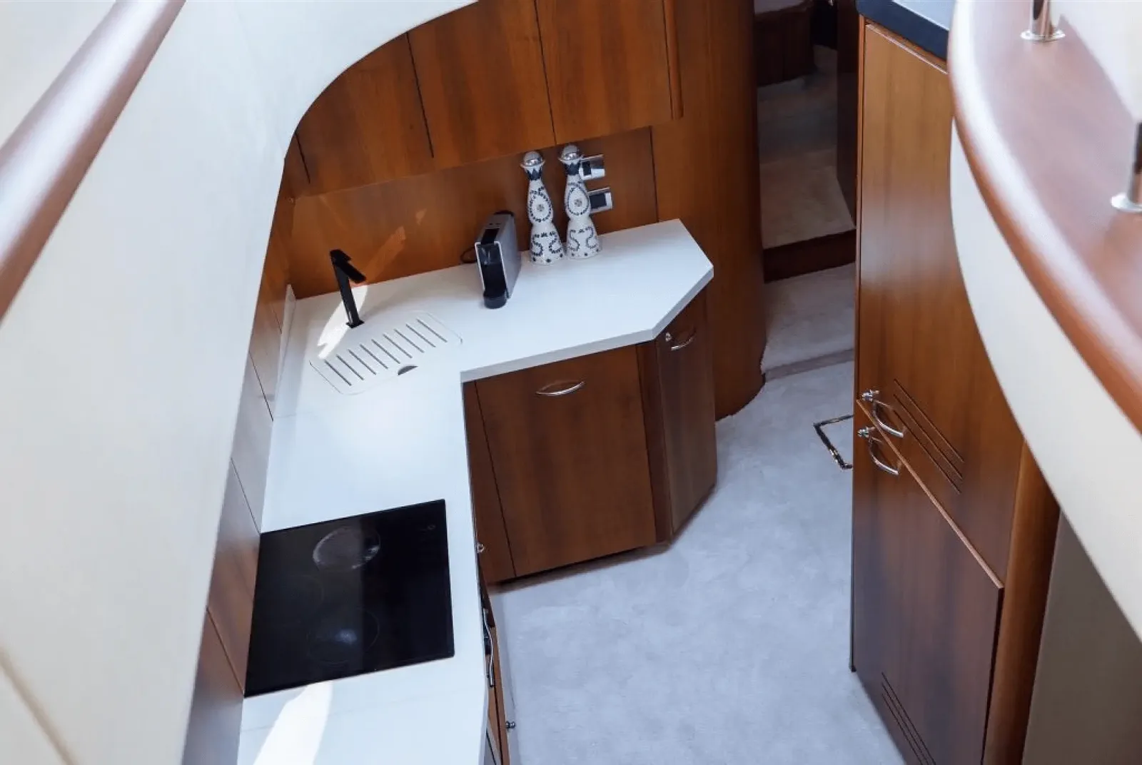 Yacht Julia 64 — photo 5