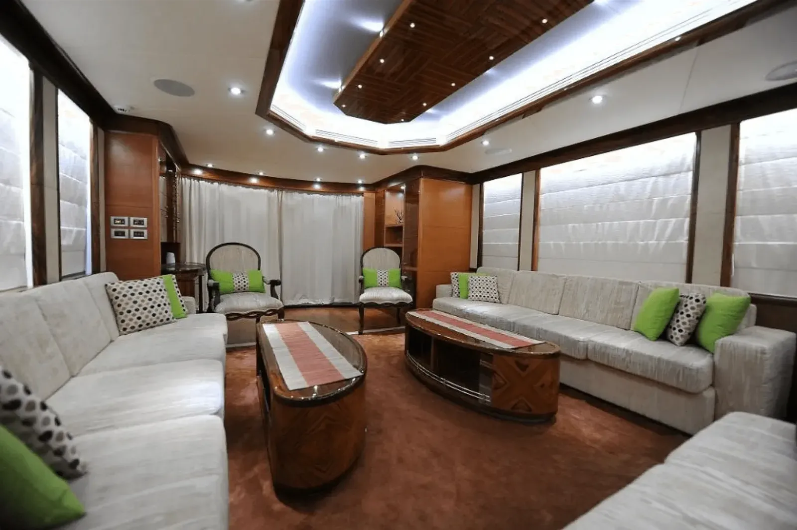 Yacht Majesty 101 Infiniti — photo 7