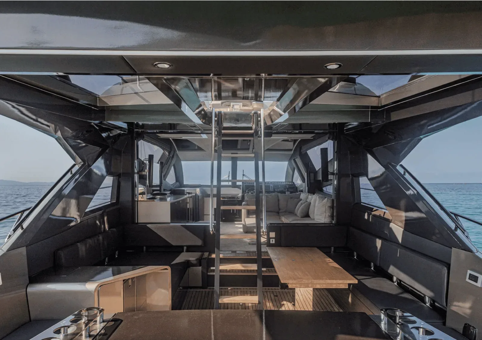 Yacht Morrigan 70ft — photo 4
