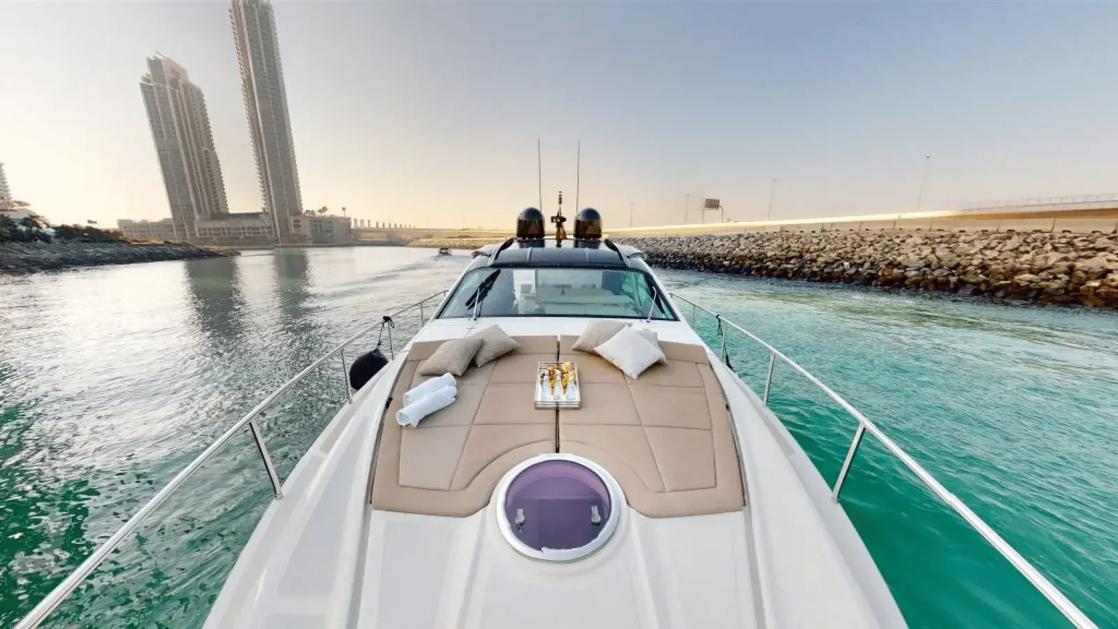 Yacht Pershing 5X White — photo 3