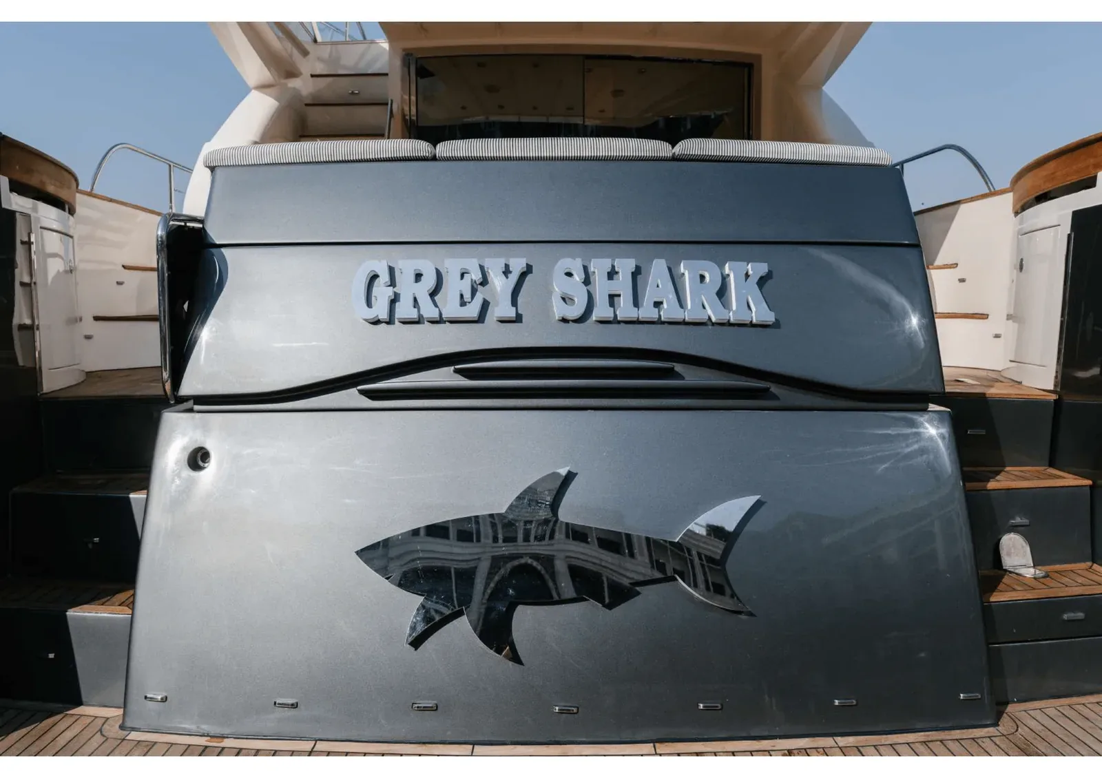 Yacht Princess 70 Shark — photo 2