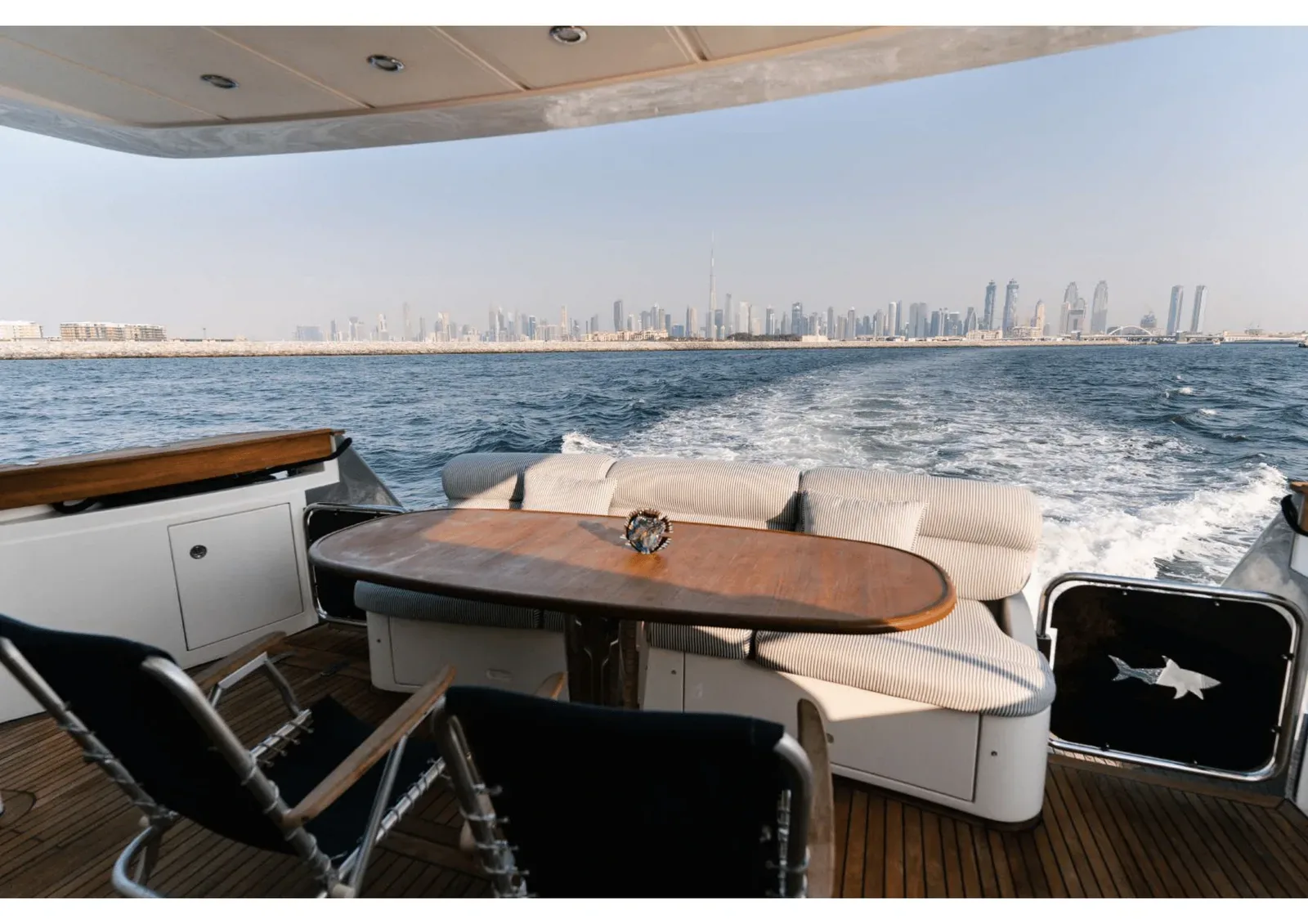 Yacht Princess 70 Shark — photo 3