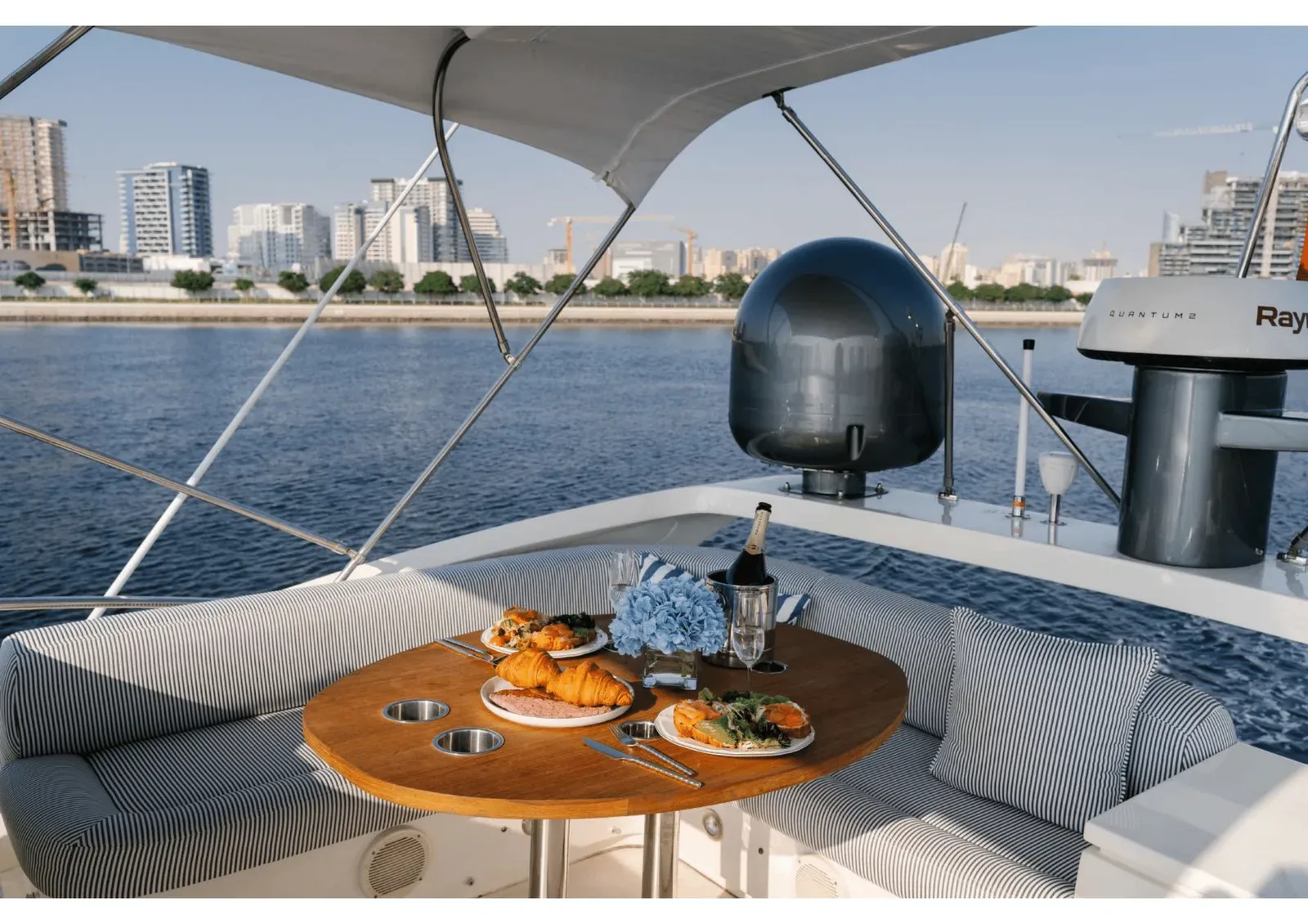 Yacht Princess 70 Shark — photo 8