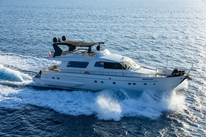 Yacht San Lorenzo 70 - SeaLux Dubai