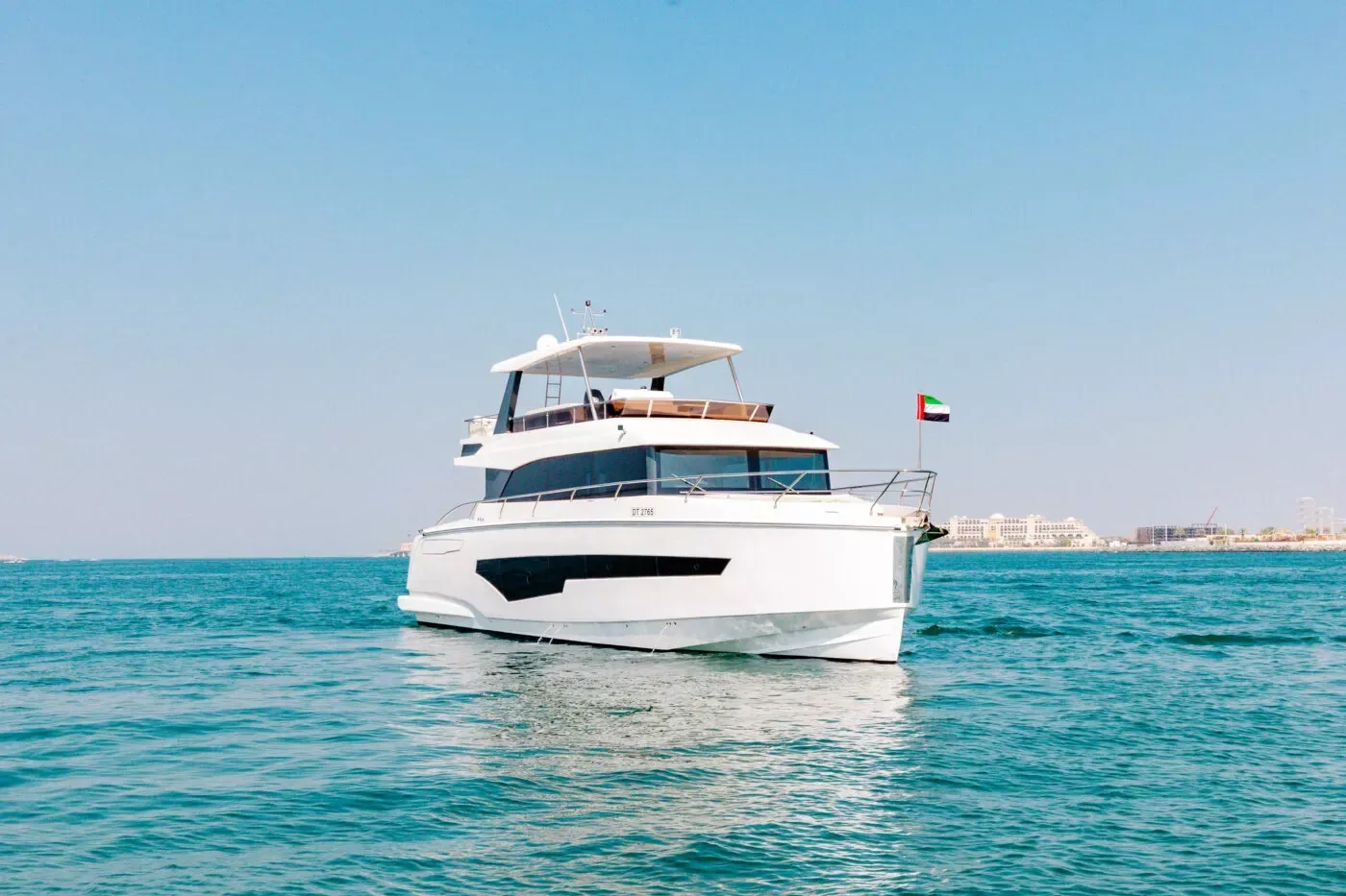Yacht Sky Walker Aura 62 — photo 2