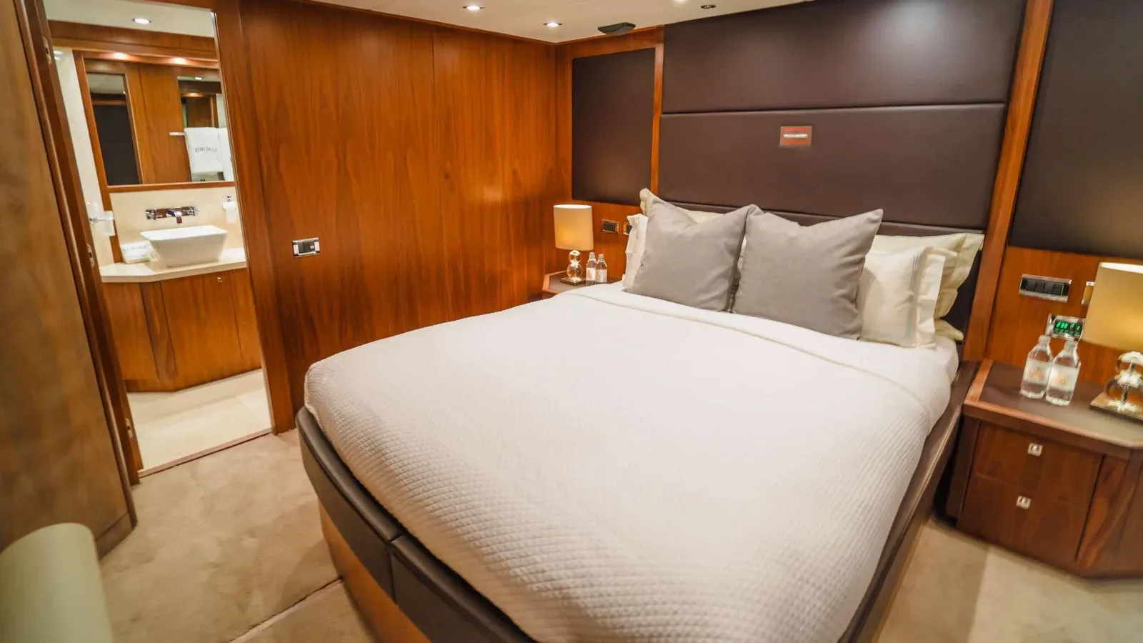 Yacht Sunseeker 131 Lucien — photo 8