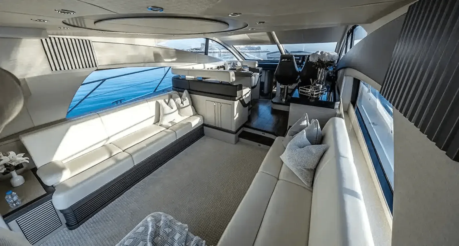 Yacht Sunseeker 60 OutLaw — photo 2