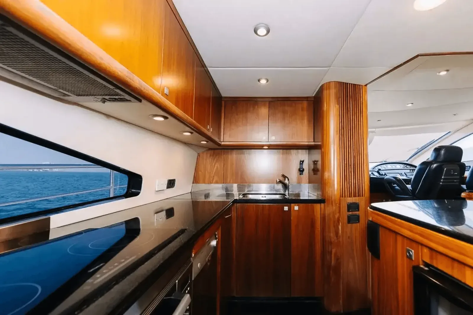 Sunseeker Why Not 82ft — photo 8